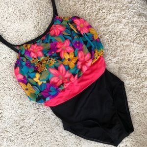 Gorgeous one piece swimsuit